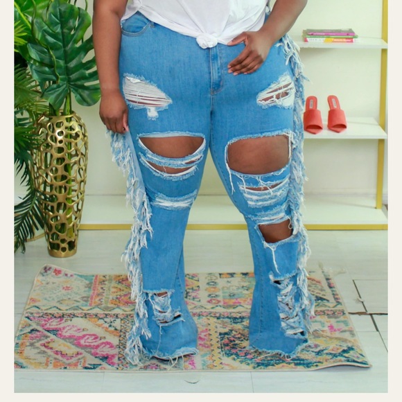 Plus size fringe jeans. - Picture 4 of 4